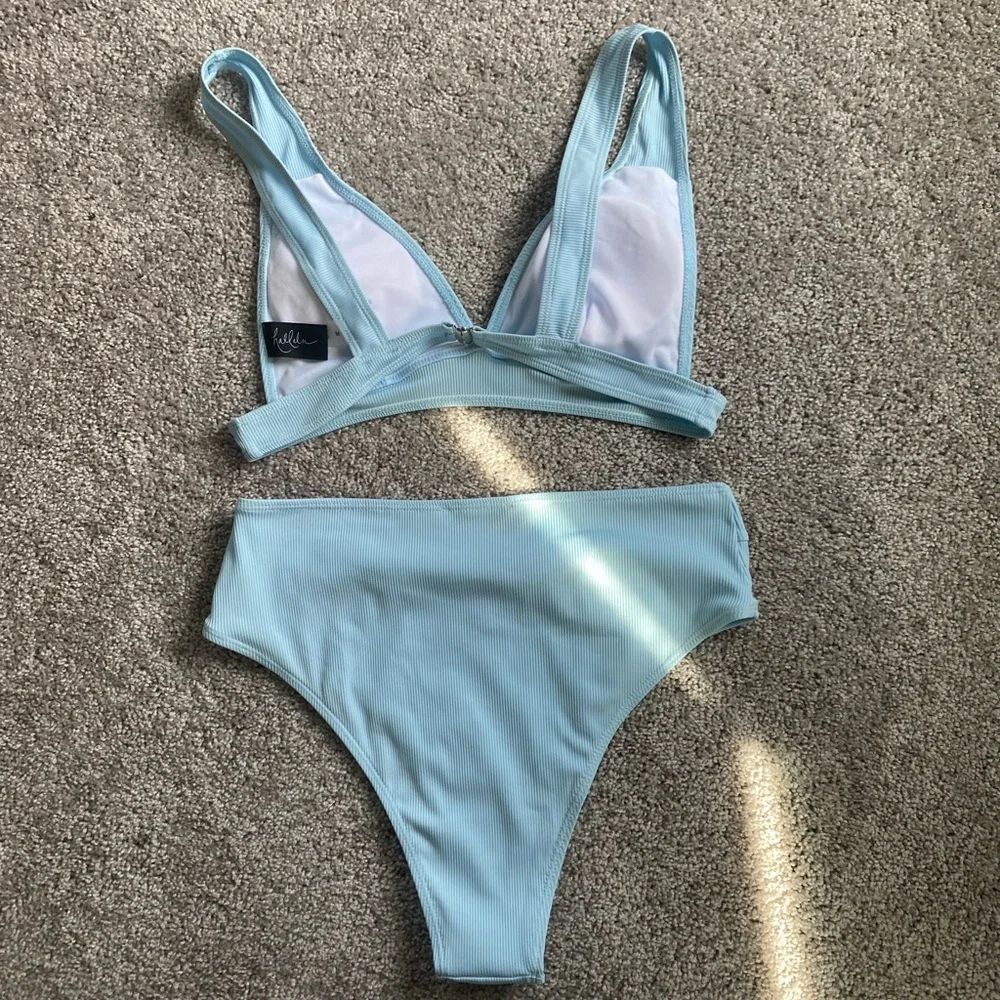 Light Blue Ribbed V-Neck Bikini Set - Picture 2 of 4
